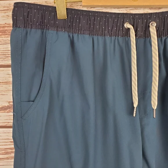 Vuori Mens XL Indigo 7" Lined Core Athletic Shorts                           #79 - Picture 3 of 12